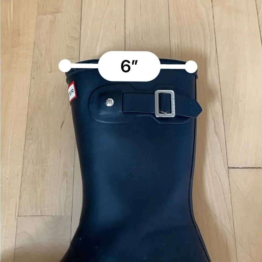 Hunter Women's Original Tour Short Rain Boots in Black 6